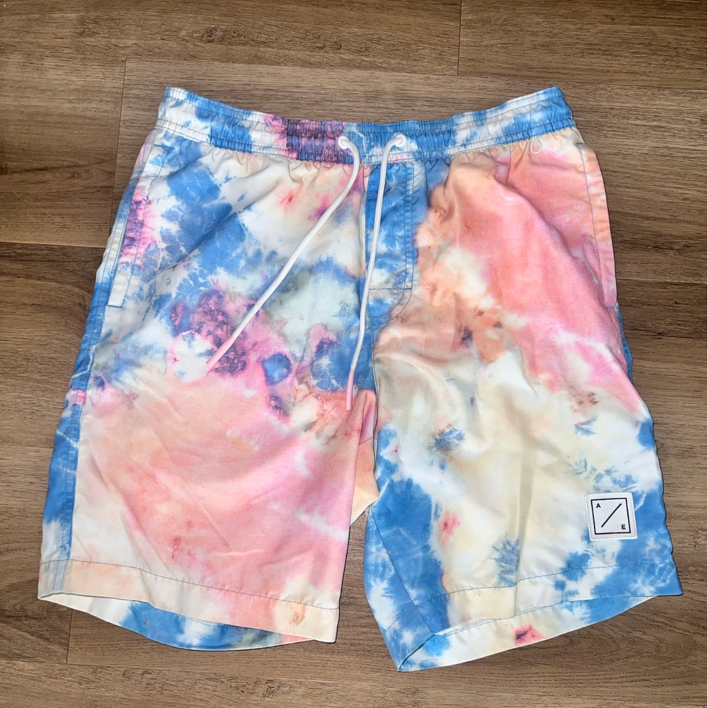 Vibrant Tie-Dye Men's Swim Trunks